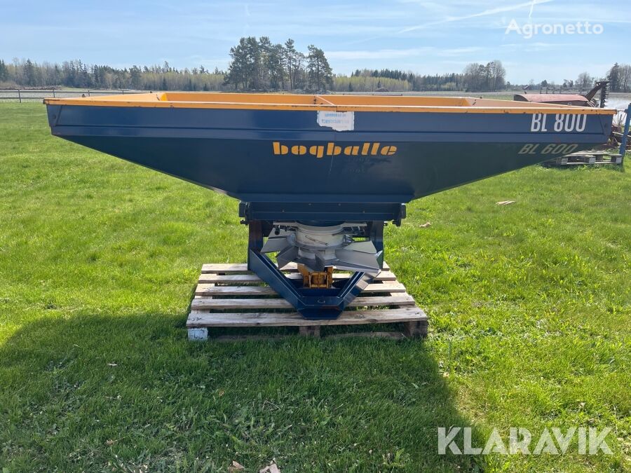 Bogballe BL800 mounted fertilizer spreader