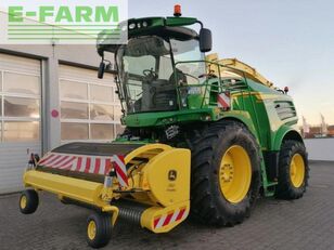 John Deere 8400i forage harvester