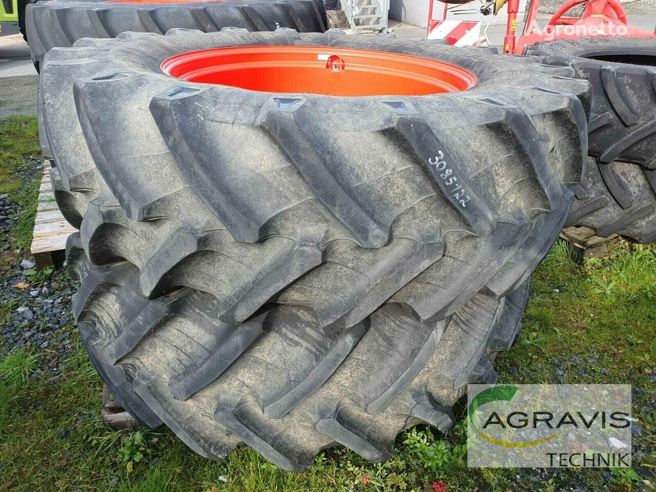 520/70 R 38 tractor tire