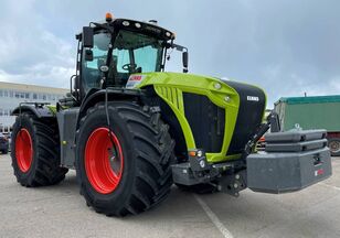 Claas XERION 5000 Trac VC wheel tractor